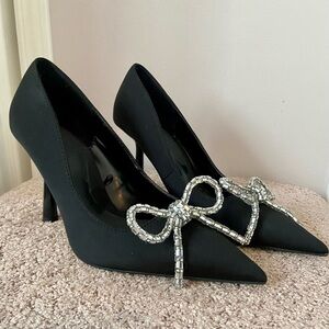 Elegant Black Heels with Rhinestone Bow